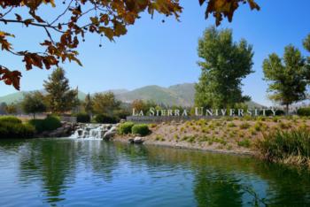 lake view, 'LA SIERRA UNIVERSITY' sign