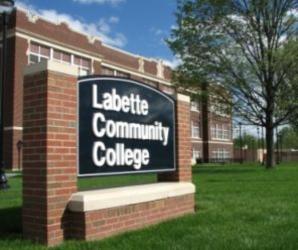 sign with 'Labette Community College' in front of building