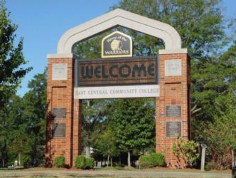 welcome sign at 'east central community college'