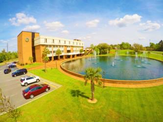 aerial view of a building and fountain