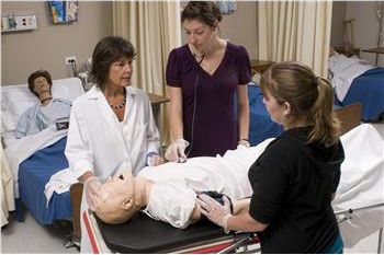 nursing simulation with instructors and student