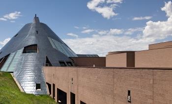 modern architecture of the university art museum